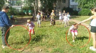 «Лето, жара отдыхает детвора»